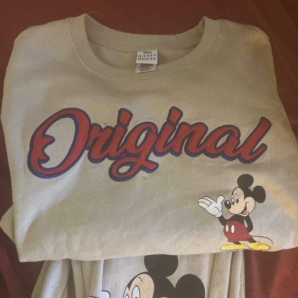 Woman’s Mickey Mouse Sweatsuit lg/xl - Picture 2 of 8
